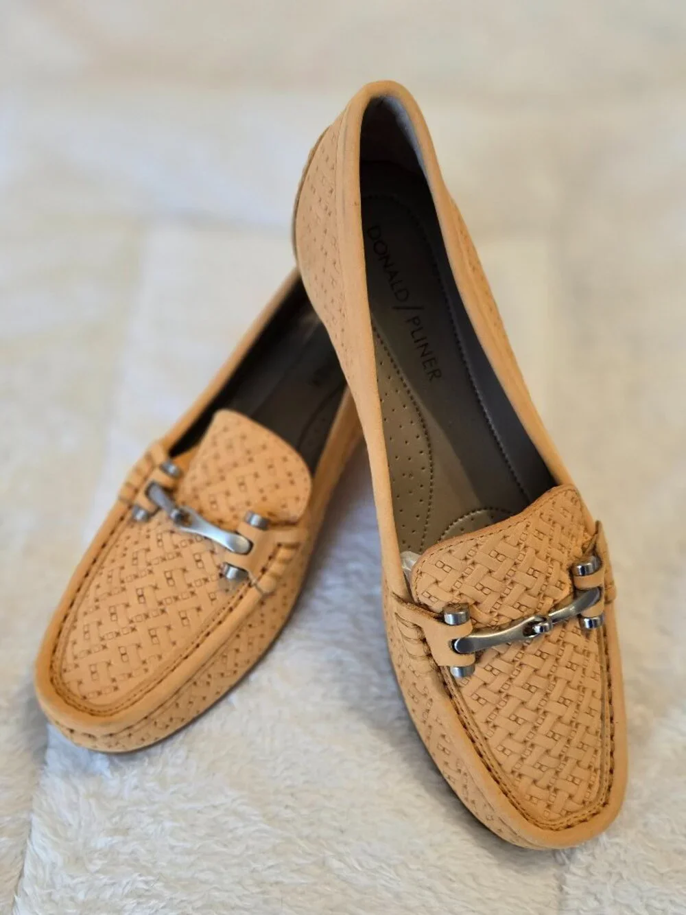 NWOT Donald Pliner Loafers with Silver Accent Buckle - 6M
